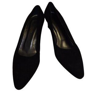 Ellen Tracy Black Suede Pointed Toe Low Heels Women Made In Italy Size 9m